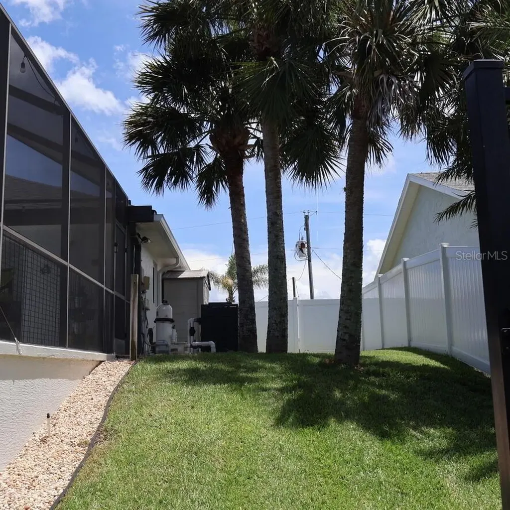 2 Colony Court Palm Coast FL 32137