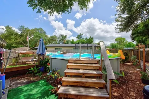 10081 60th Court N Pinellas Park FL 33782