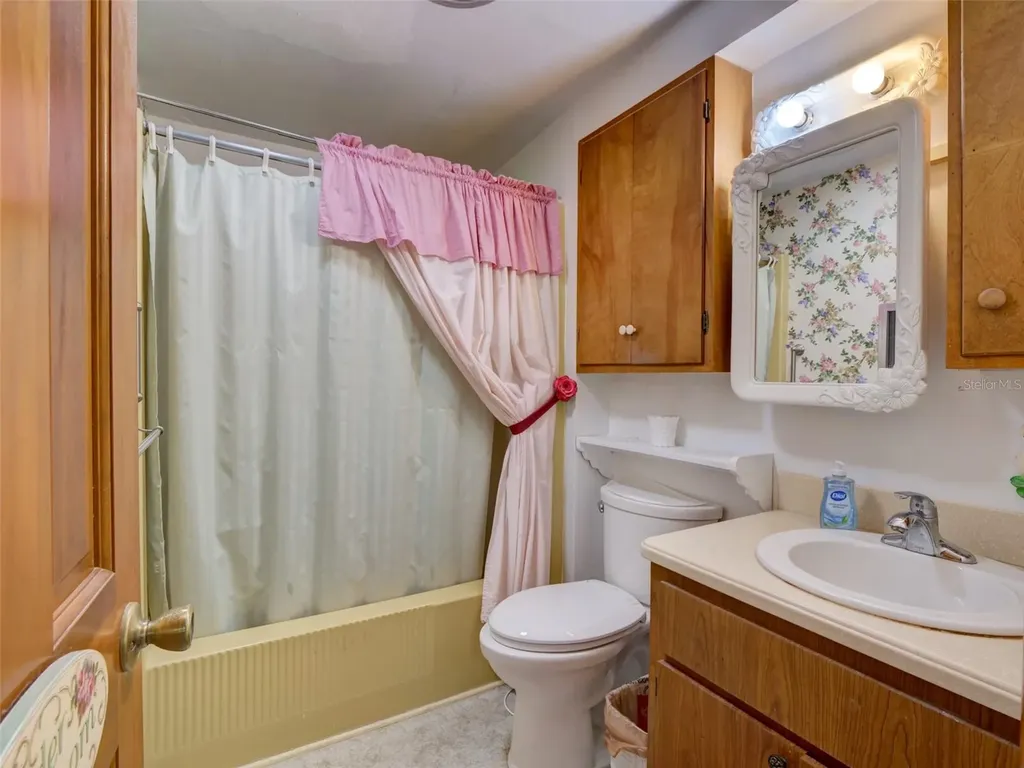 314 N York Street Bushnell FL 33513