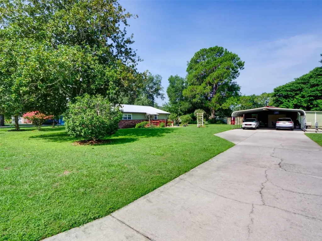 314 N York Street Bushnell FL 33513