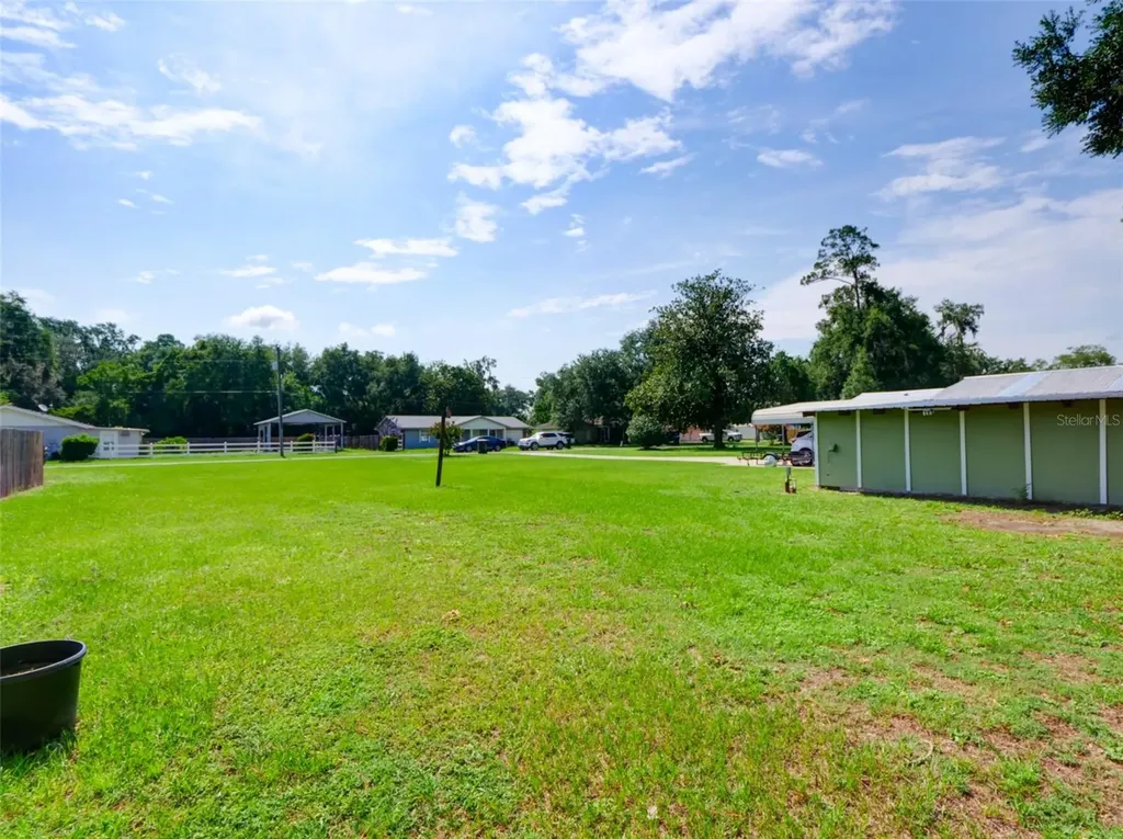 314 N York Street Bushnell FL 33513