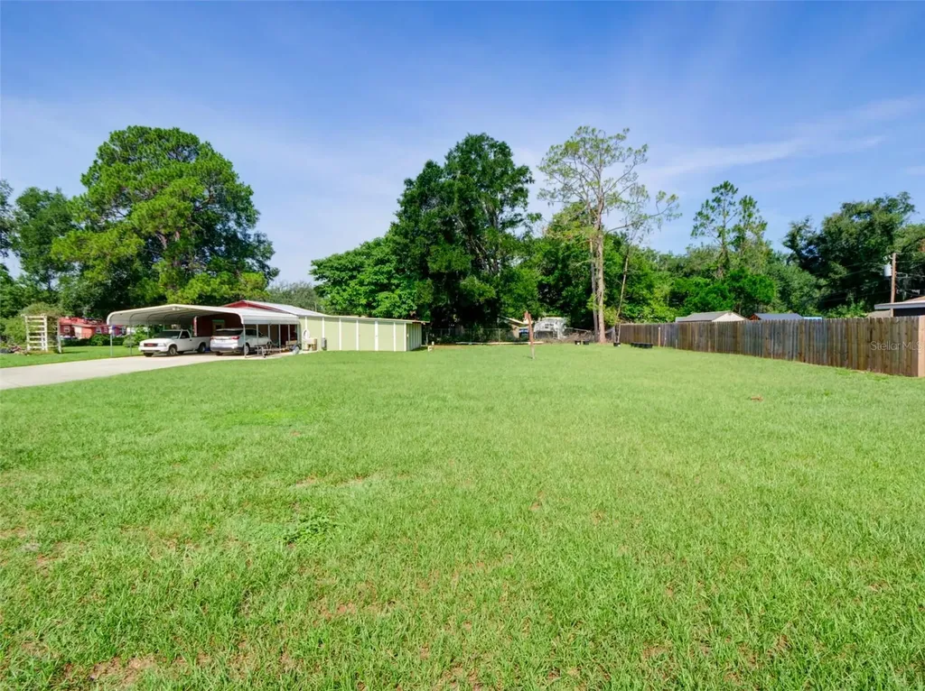 314 N York Street Bushnell FL 33513