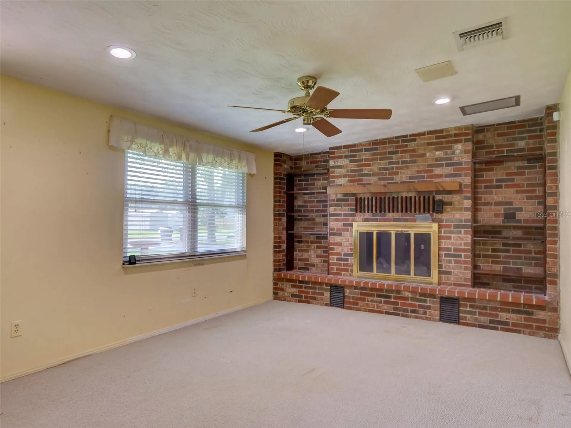 314 N York Street Bushnell FL 33513