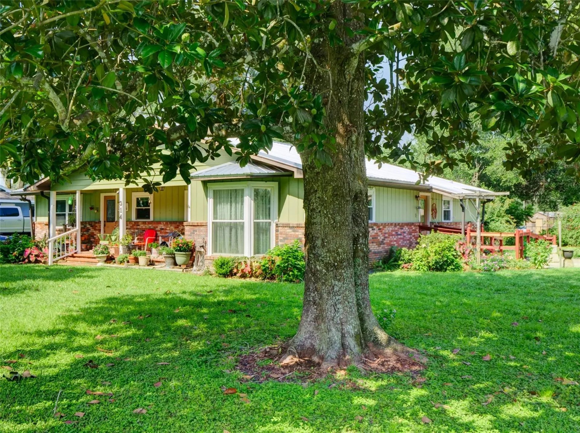 314 N York Street Bushnell FL 33513