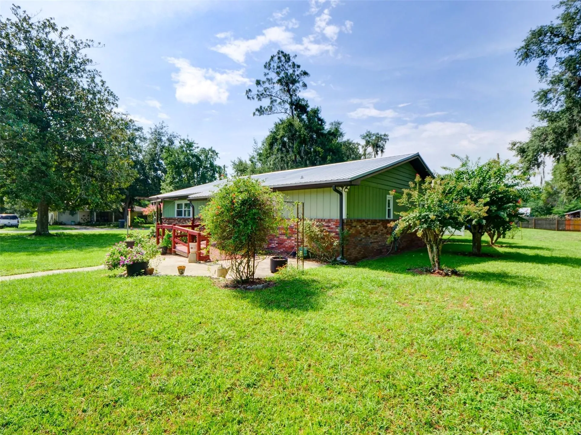 314 N York Street Bushnell FL 33513
