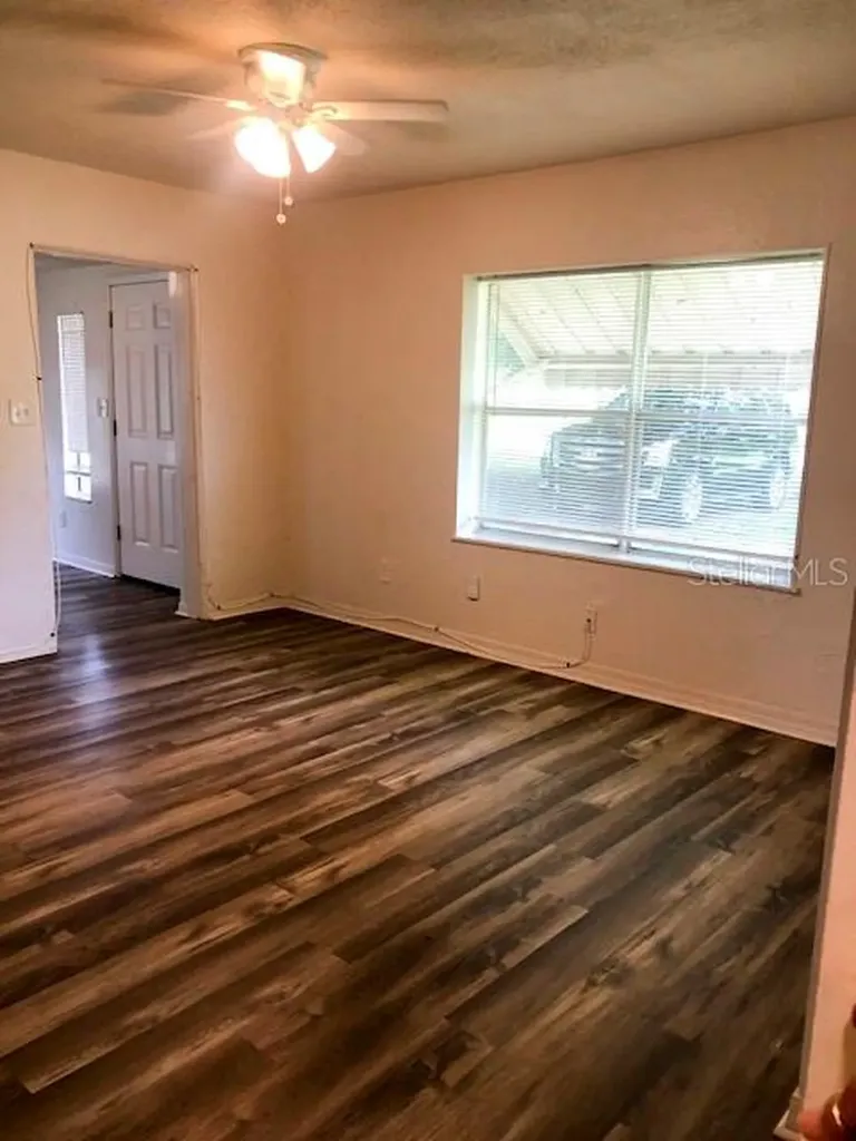 5555 Barton Drive Orlando FL 32807
