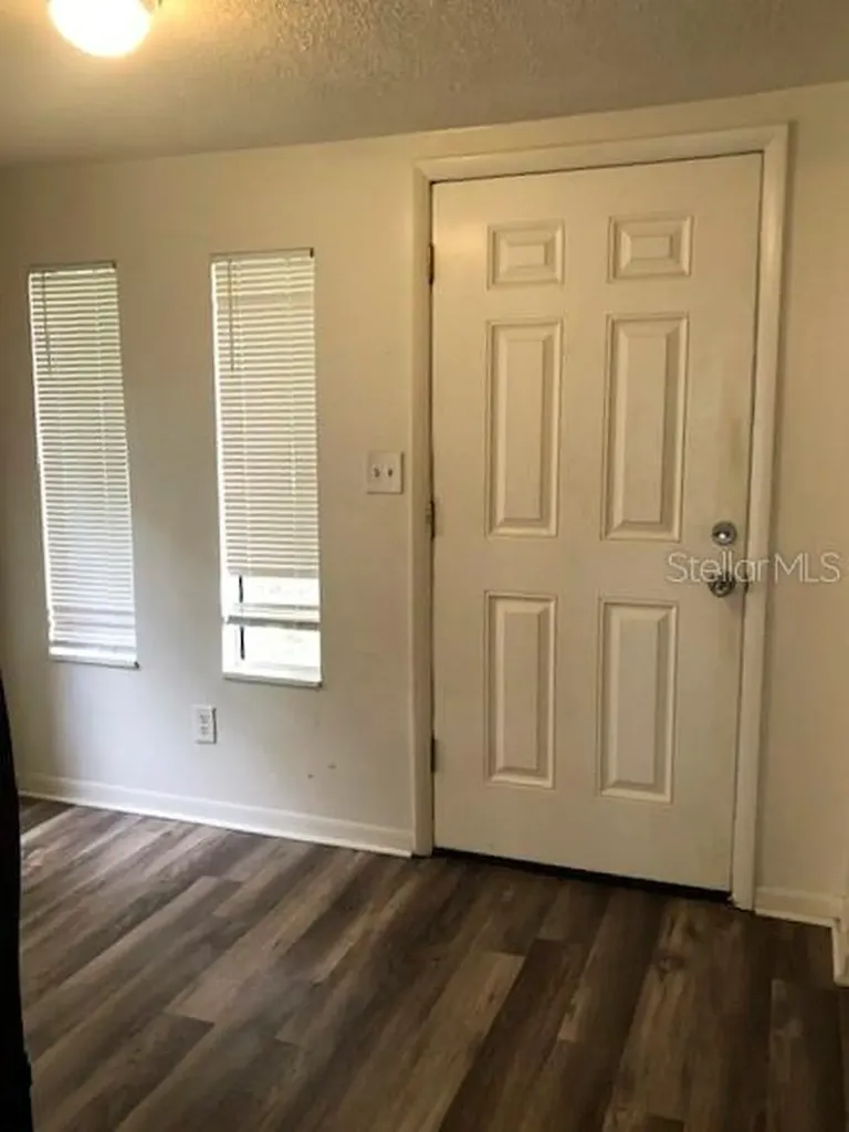 5555 Barton Drive Orlando FL 32807
