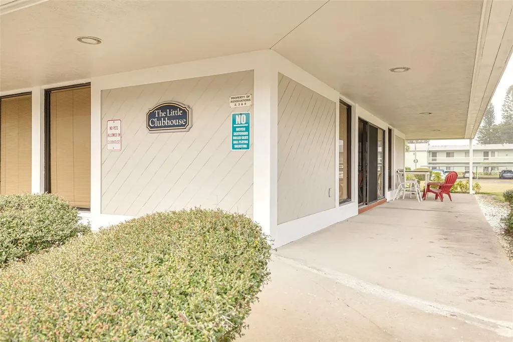 222 Caryl Way Oldsmar FL 34677