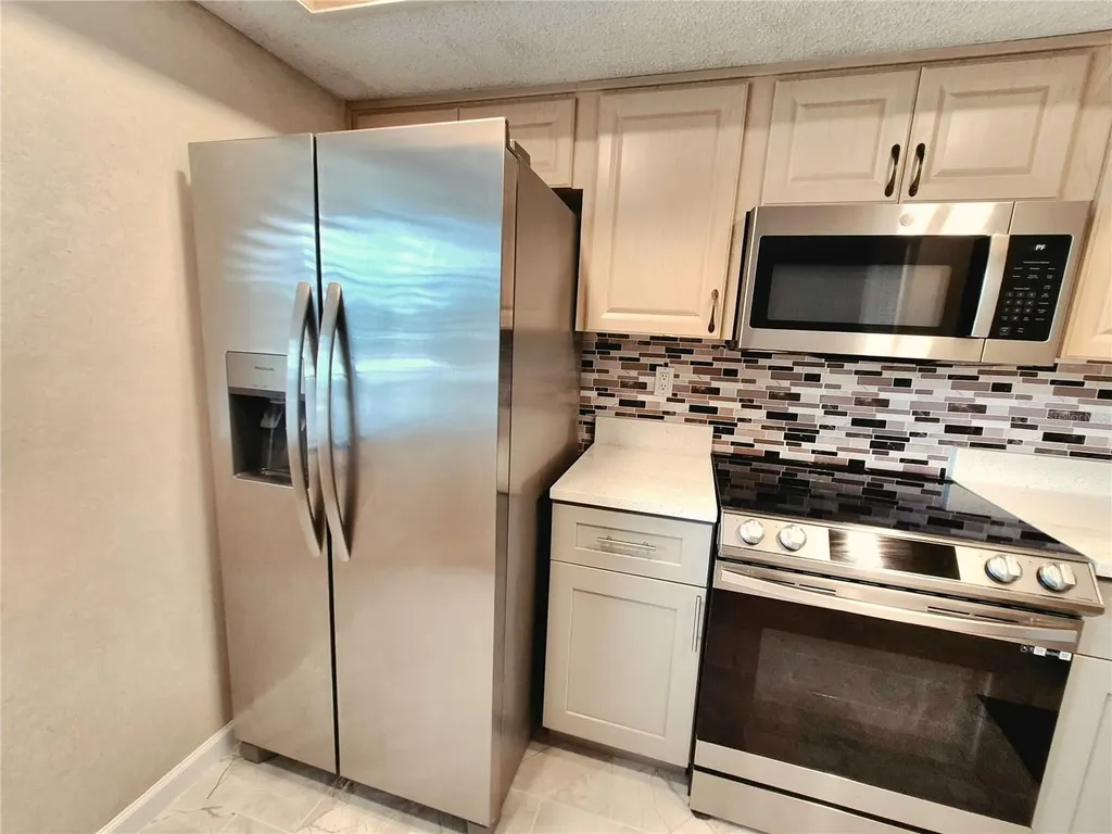 222 Caryl Way Oldsmar FL 34677