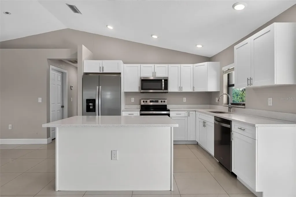2712 15th Street SW Lehigh Acres FL 33976