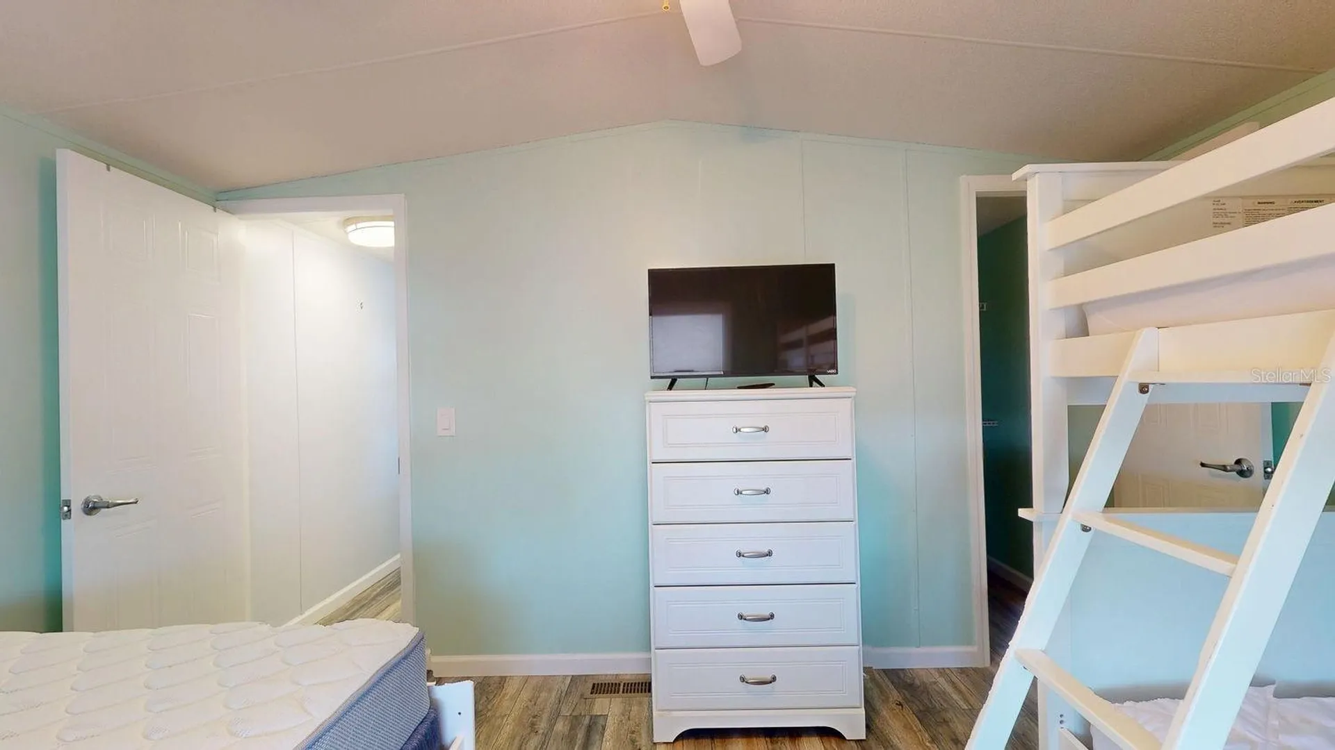 10728 Poplar Street NE St Petersburg FL 33716