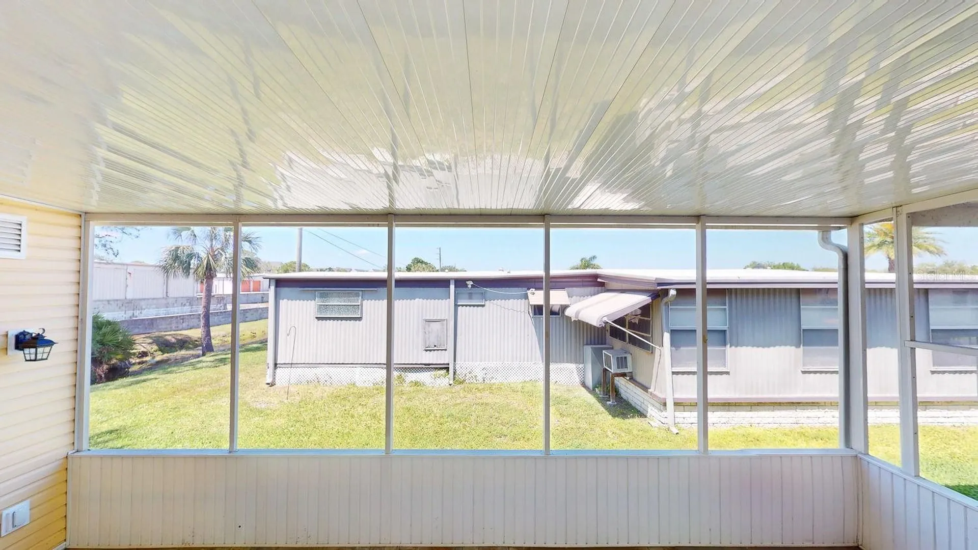 10728 Poplar Street NE St Petersburg FL 33716