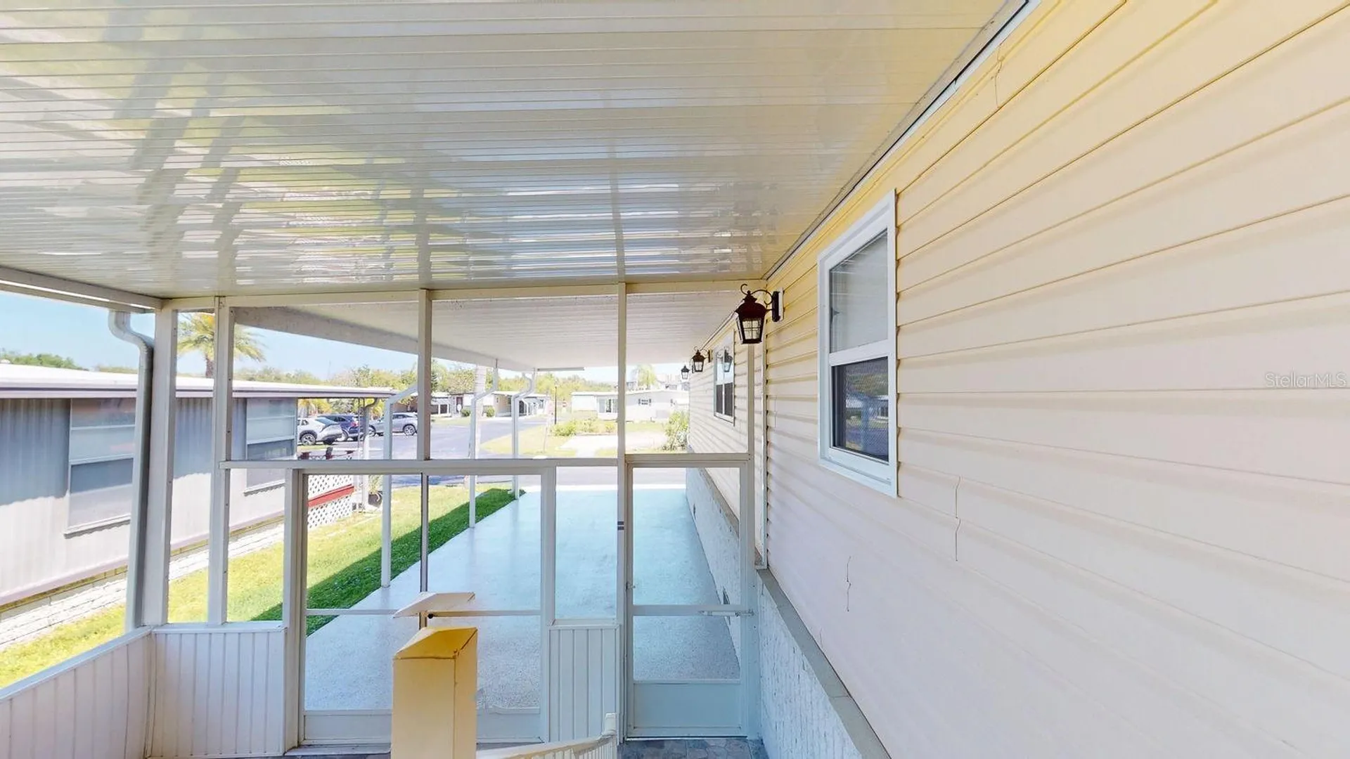 10728 Poplar Street NE St Petersburg FL 33716