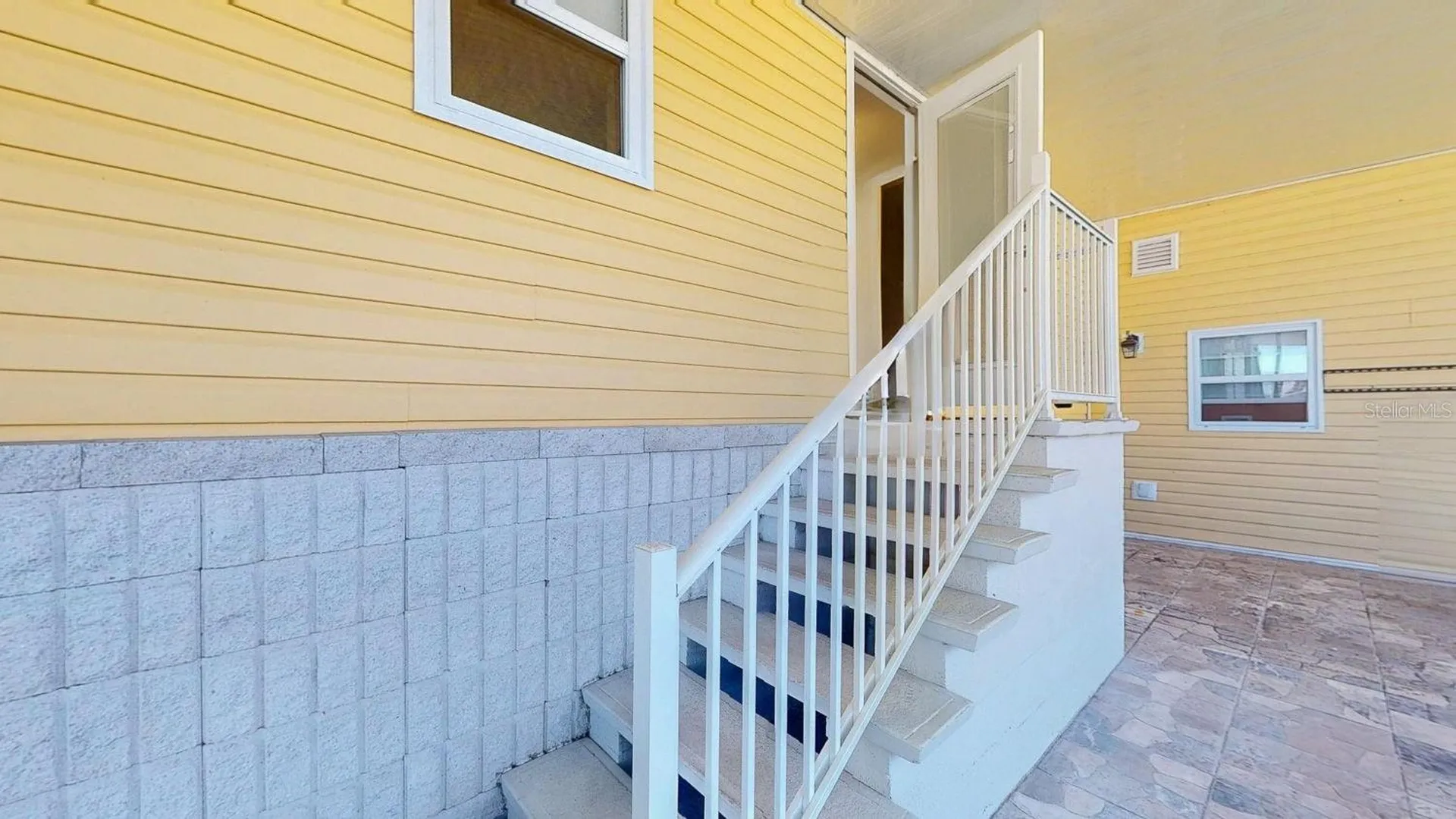 10728 Poplar Street NE St Petersburg FL 33716