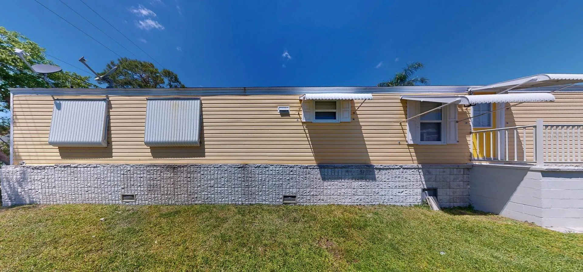 10728 Poplar Street NE St Petersburg FL 33716