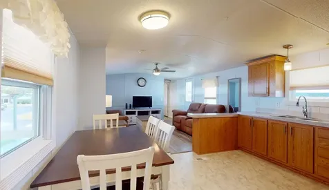10728 Poplar Street NE St Petersburg FL 33716
