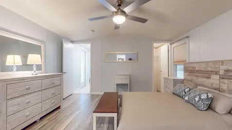10728 Poplar Street NE St Petersburg FL 33716