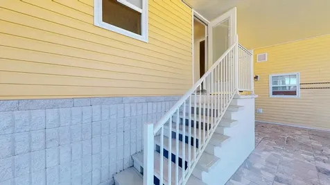 10728 Poplar Street NE St Petersburg FL 33716