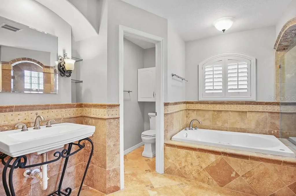 5612 Rockfield Loop Valrico FL 33596