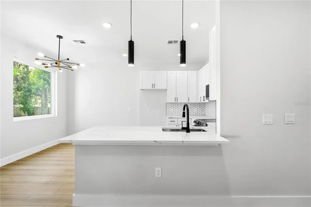 1236 Virginia Drive Orlando FL 32803