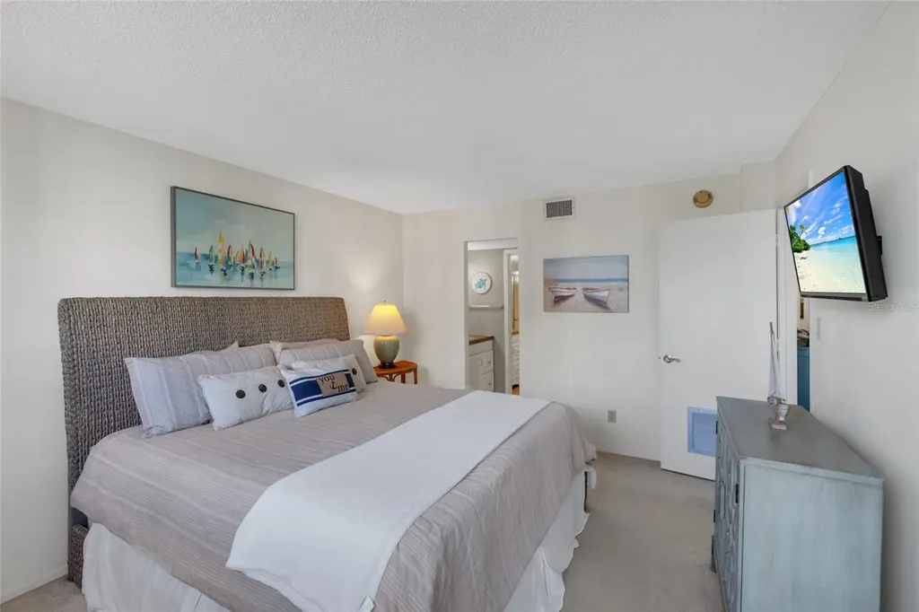 8764 Midnight Pass Road Sarasota FL 34242
