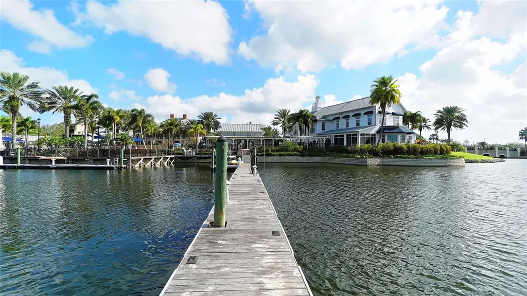 911 Signet Drive Apollo Beach FL 33572