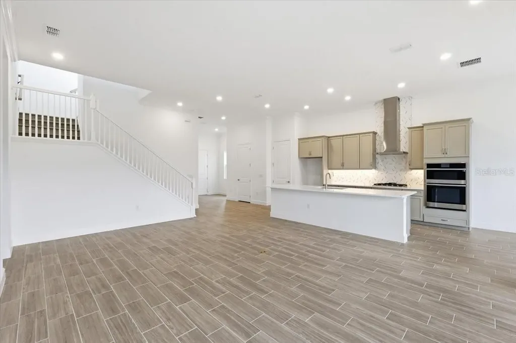 911 Signet Drive Apollo Beach FL 33572
