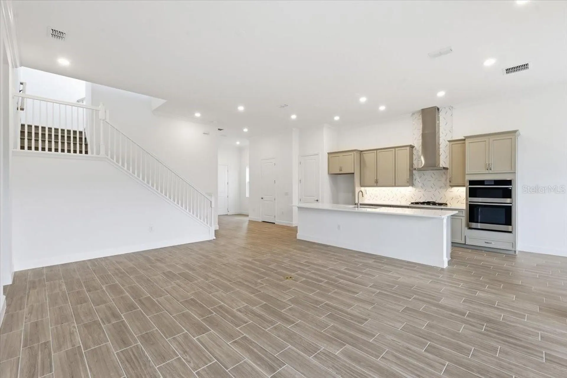 911 Signet Drive Apollo Beach FL 33572