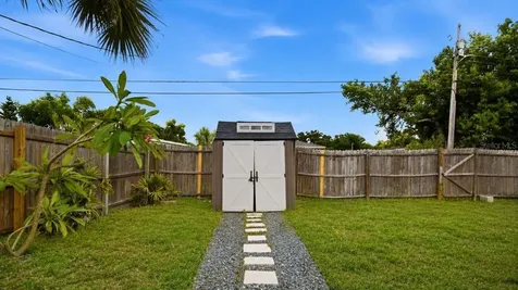 664 Gray Street S St Petersburg FL 33707