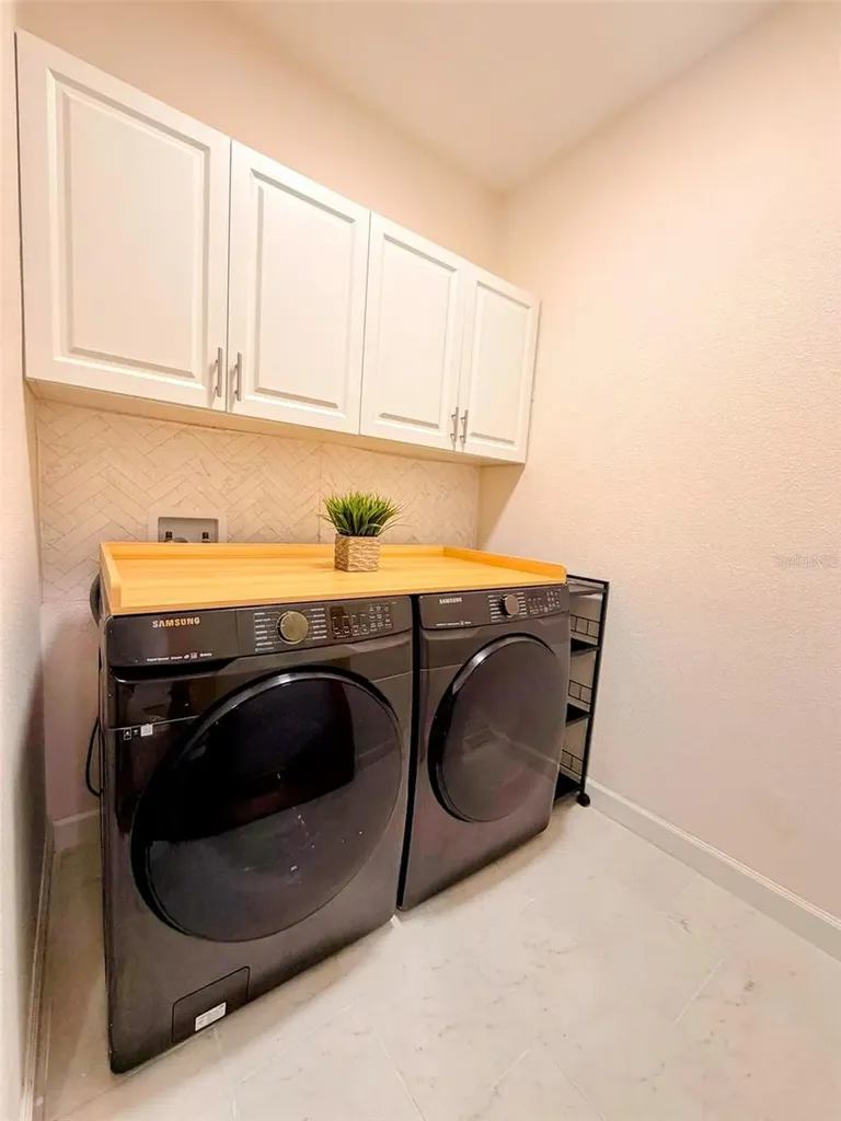 19311 Prairie Tree Place Tampa FL 33647
