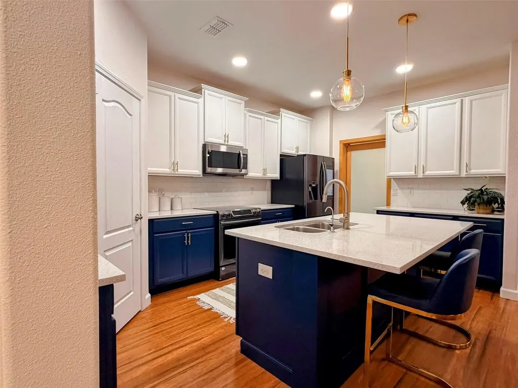 19311 Prairie Tree Place Tampa FL 33647