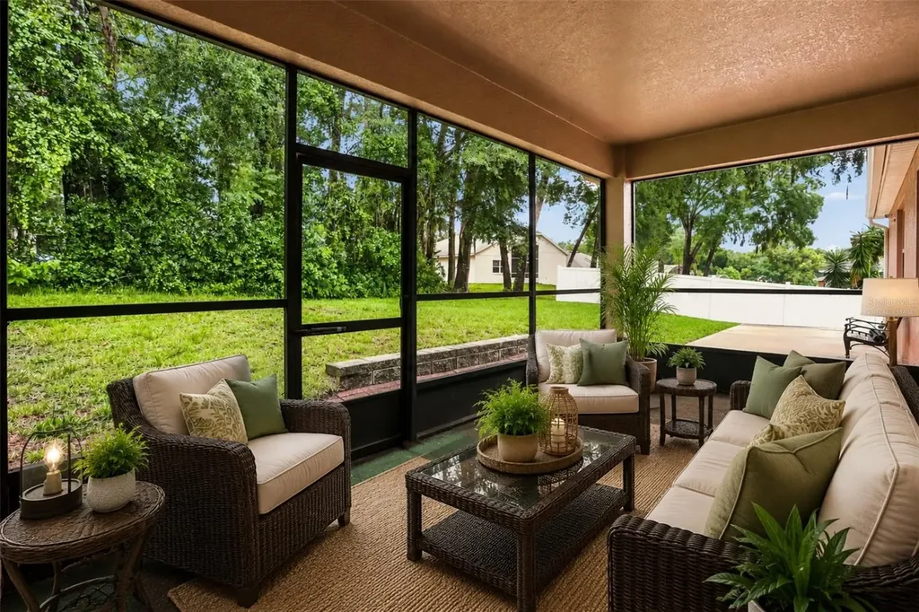 925 Counts Crest Circle Apopka FL 32712