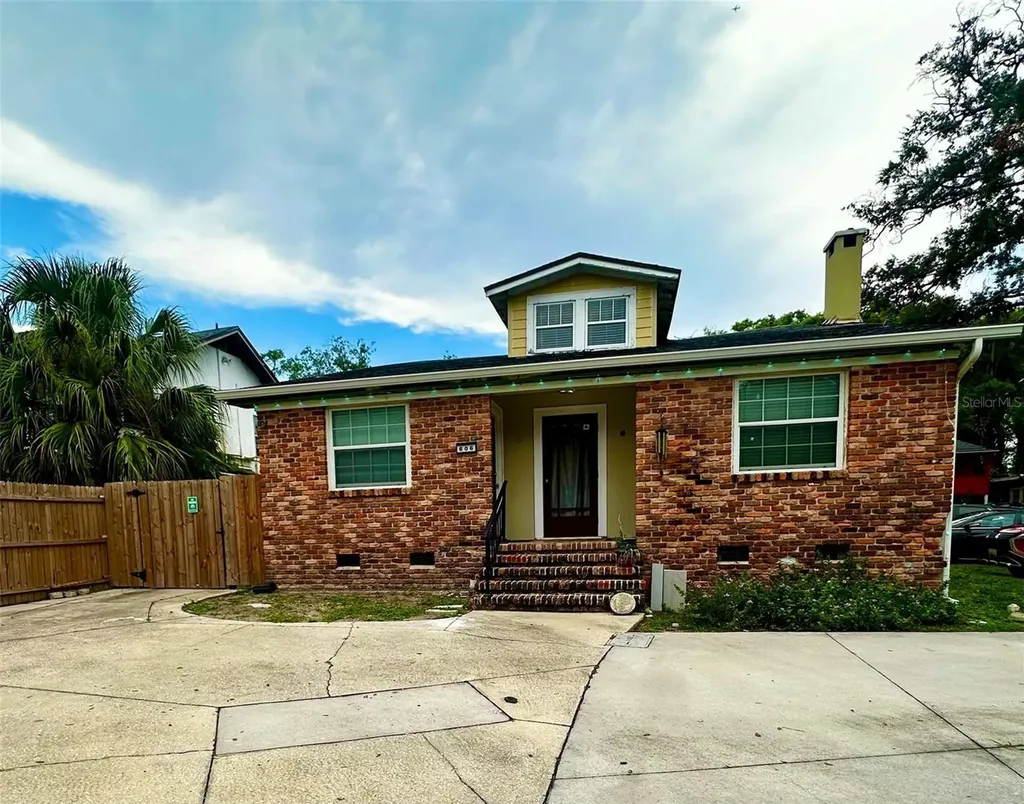 606 Lake Dot Circle Orlando FL 32801