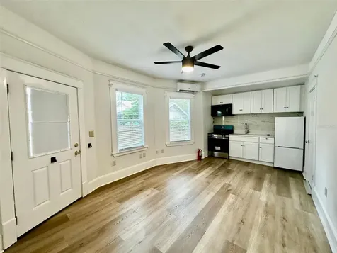 606 Lake Dot Circle Orlando FL 32801