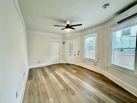 606 Lake Dot Circle Orlando FL 32801