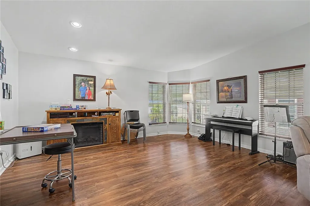 37602 Lilly Bea Avenue Zephyrhills FL 33541