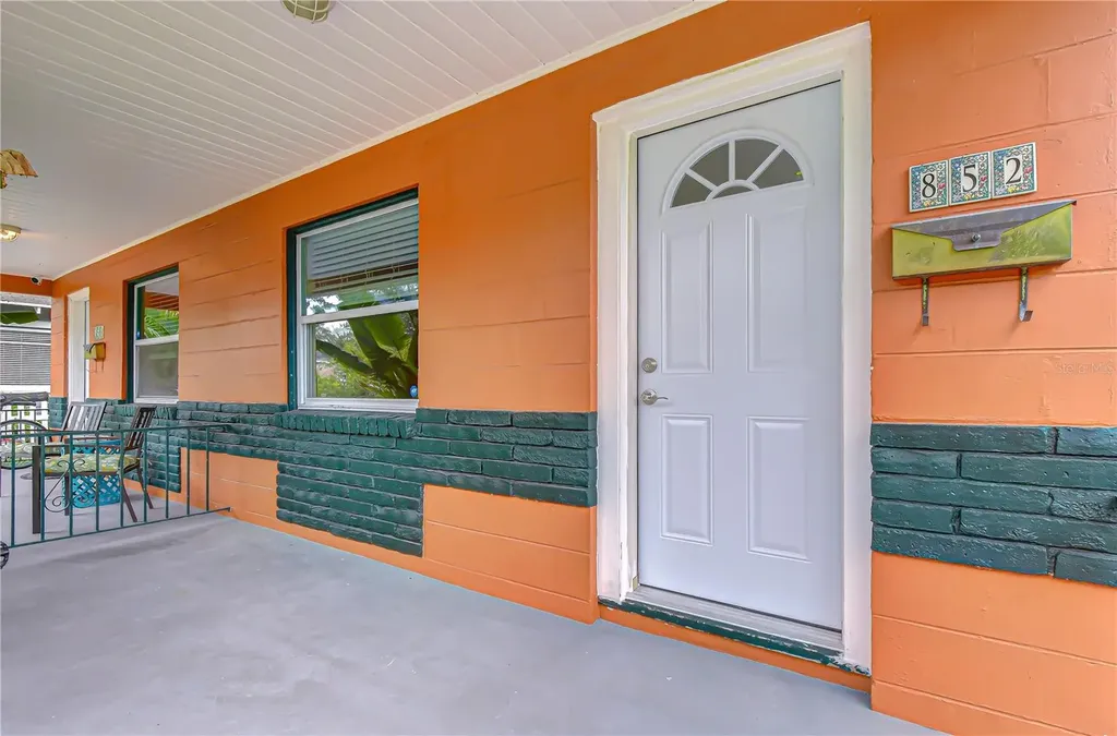 850 22nd Avenue N St Petersburg FL 33704