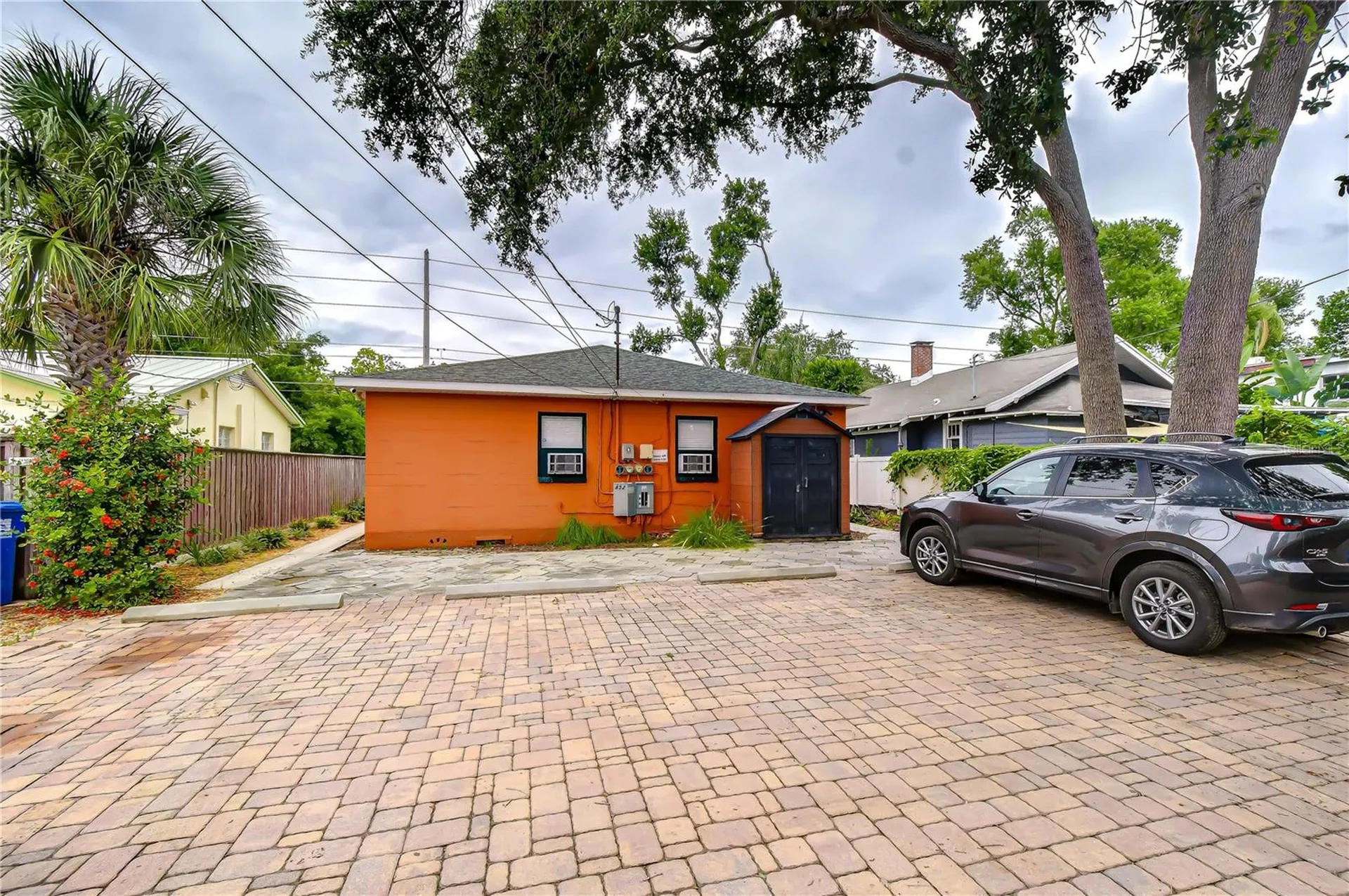 850 22nd Avenue N St Petersburg FL 33704