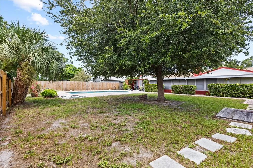7797 132nd Way Seminole FL 33776