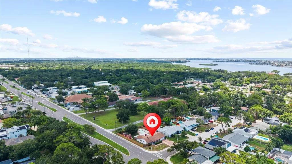 7797 132nd Way Seminole FL 33776