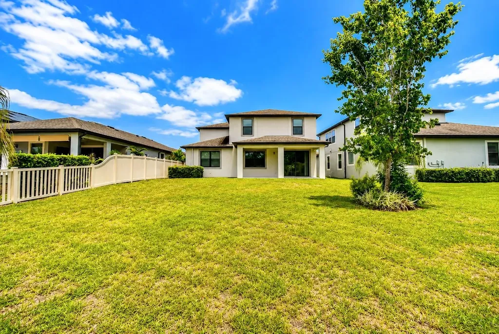 1621 Leaf Flower Lane Lutz FL 33558