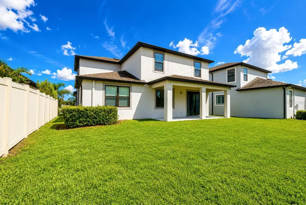 1621 Leaf Flower Lane Lutz FL 33558