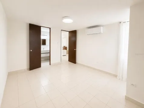 144 Plaza Virgen Gorda Luquillo PR 00773