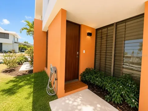 144 Plaza Virgen Gorda Luquillo PR 00773