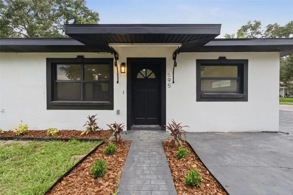 595 Pine Street Safety Harbor FL 34695