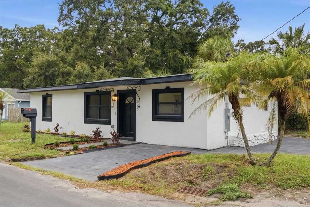 595 Pine Street Safety Harbor FL 34695