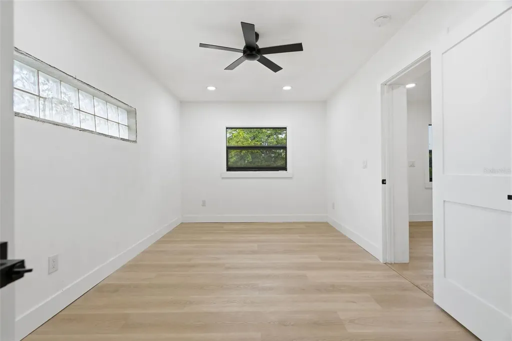 595 Pine Street Safety Harbor FL 34695