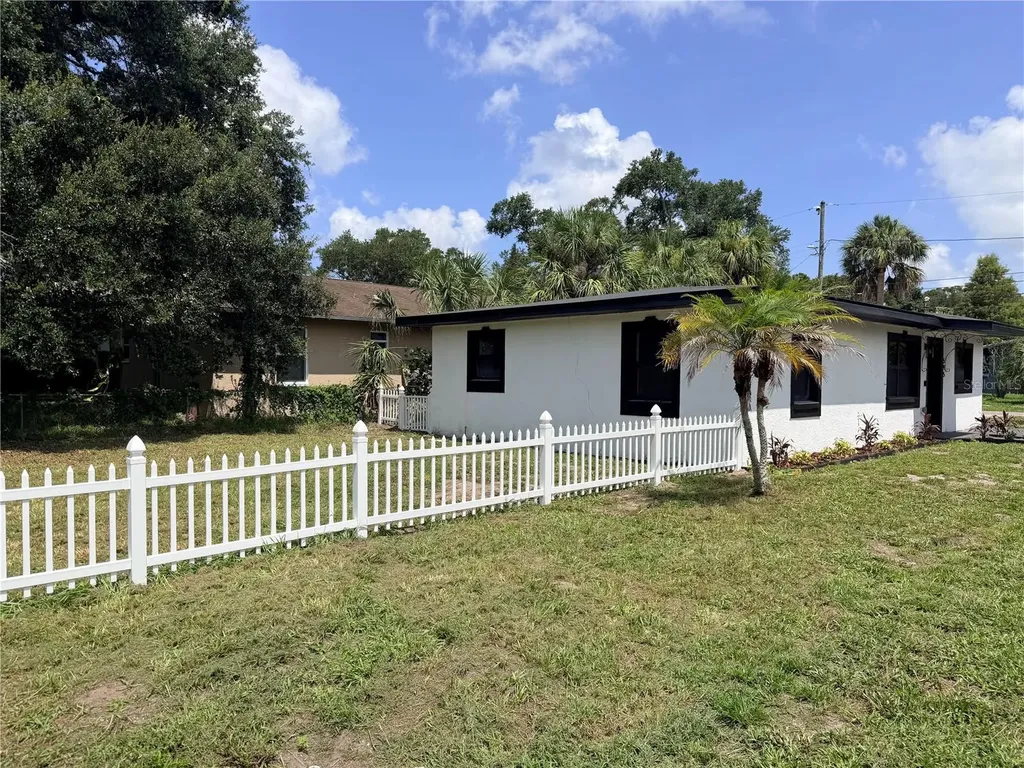 595 Pine Street Safety Harbor FL 34695
