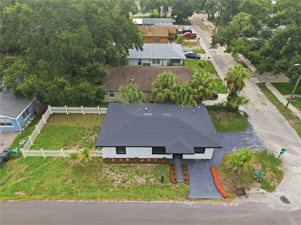 595 Pine Street Safety Harbor FL 34695