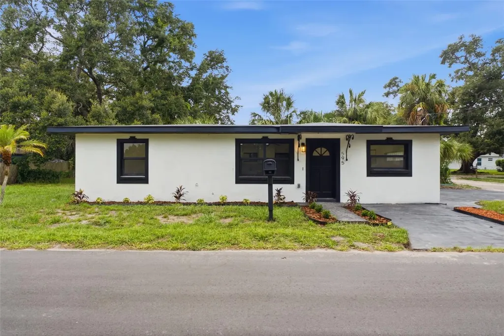 595 Pine Street Safety Harbor FL 34695